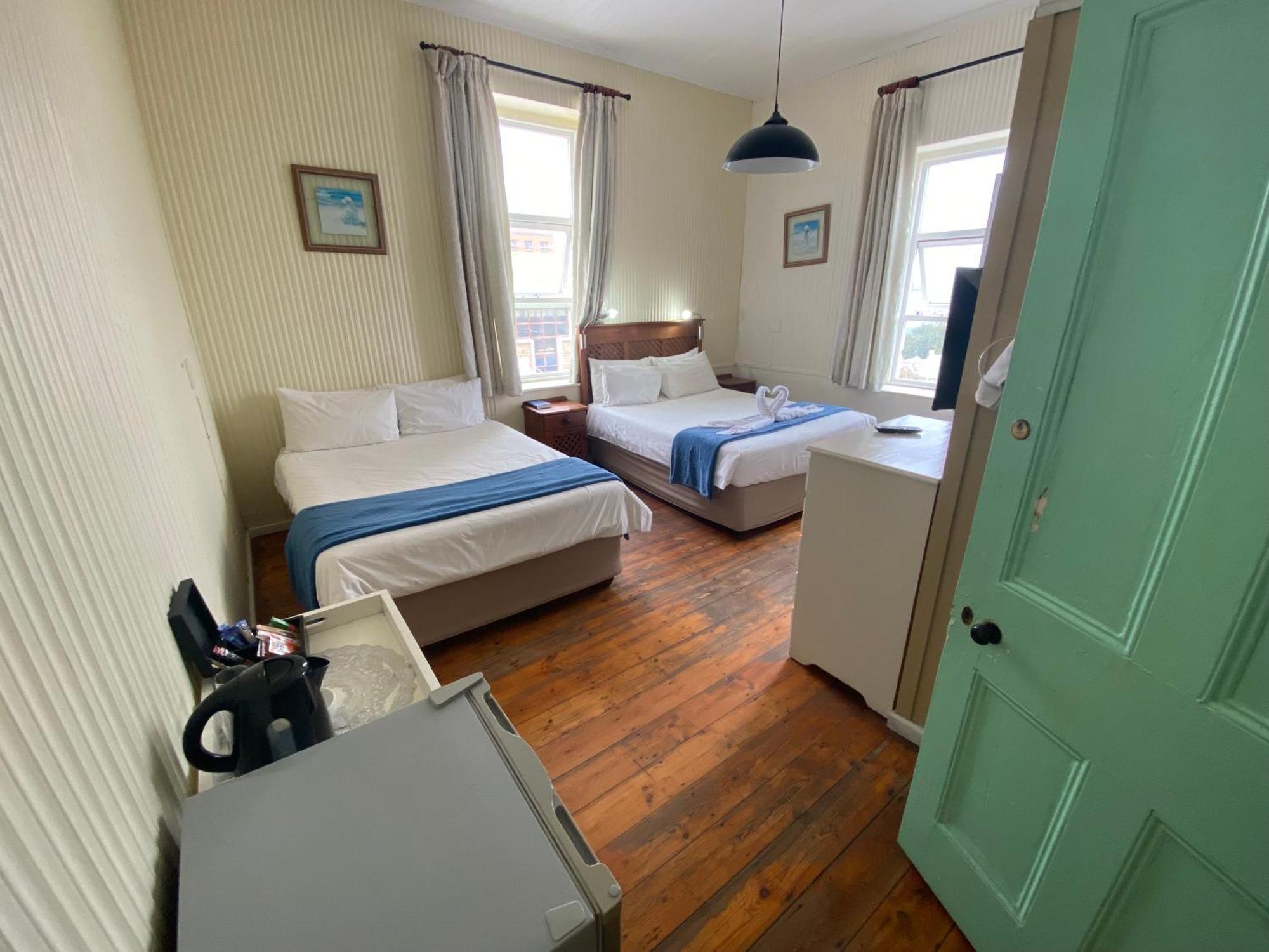Green Door Guesthouse Моссел-Бей Номер фото